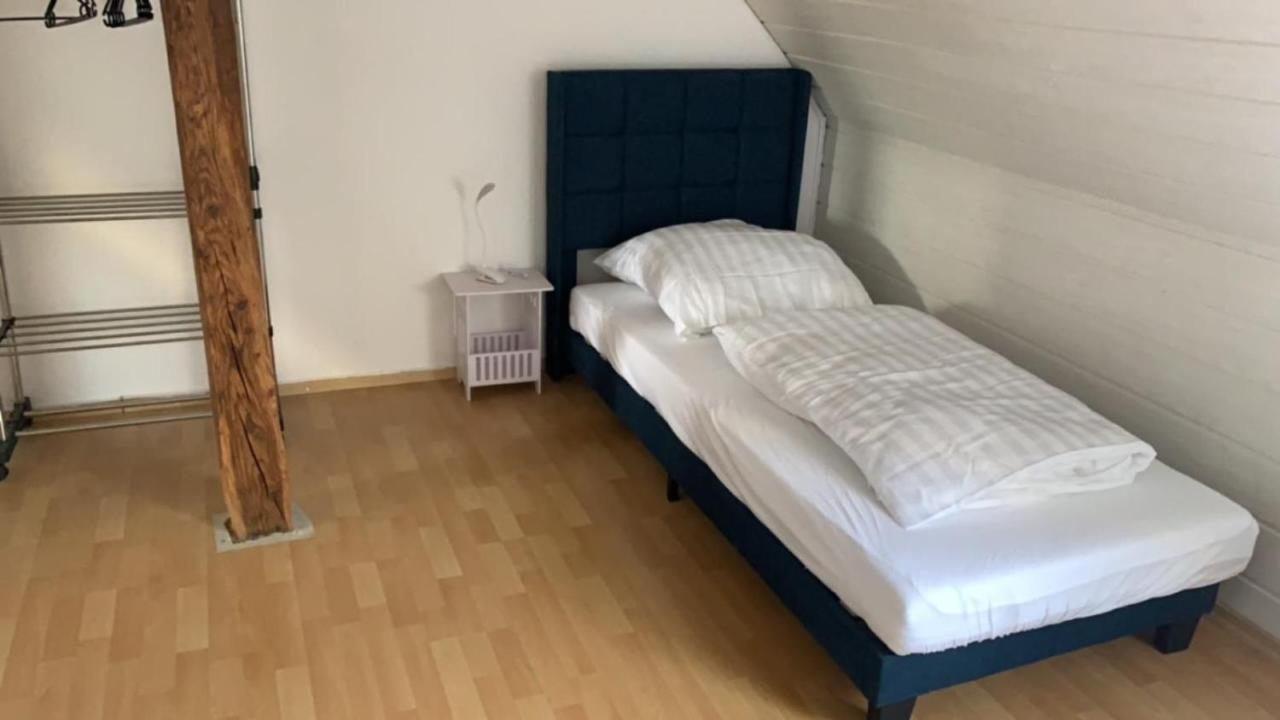 Zimmer In Wohnung Monteure Apartment Kuche Modern Enger Dış mekan fotoğraf
